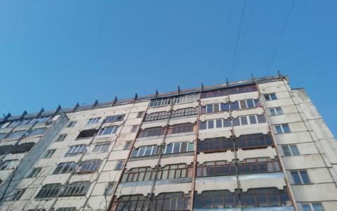 В Йошкар-Оле из окна выпал мужчина