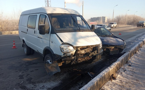 Йошкаролинка, выехавшая на встречку, столкнулась с «Газелью»