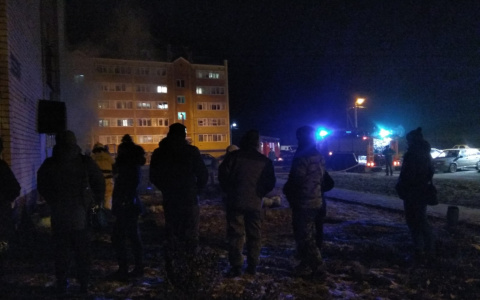 В пригороде Йошкар-Олы загорелся подвал жилого дома