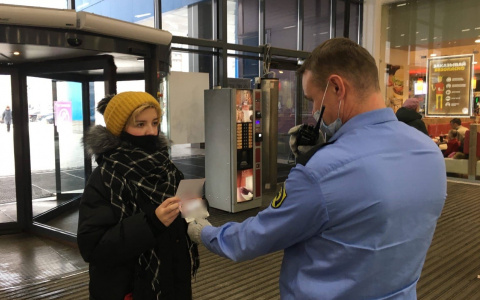 Покажите паспорт: в Марий Эл школьникам нельзя ходить в ТЦ