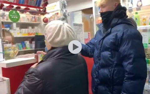 Йошкар-Ола не без добрых людей: блогер оплатил бабушкам лекарства в аптеках