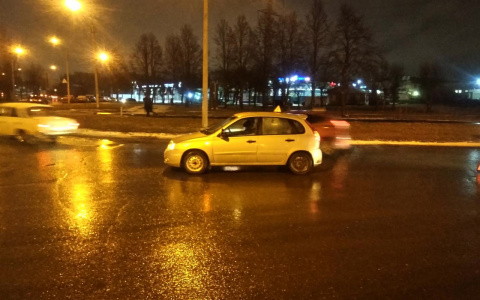 Разбил машину и скрылся: ГИБДД Йошкар-Олы ищет очевидцев ДТП