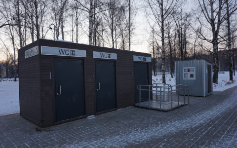 Общественный туалет в Парке Победы начал свою работу