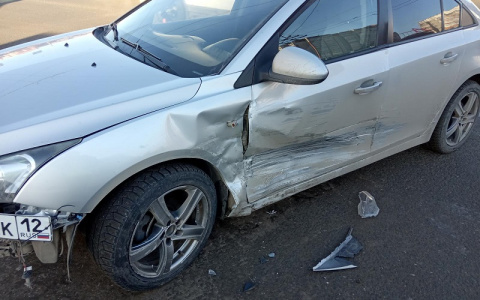 В Марий Эл водитель "четырнадцатой" отправил женщину на больничную койку