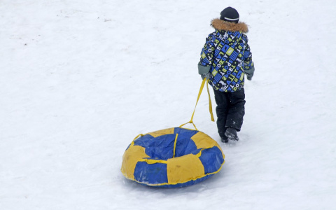 В Марий Эл пострадал ребенок во время катания на ватрушке, привязанной к автомобилю