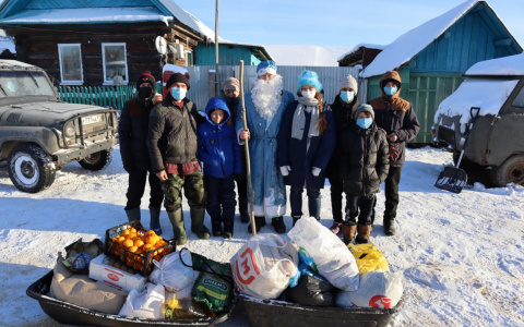 Семье, одиноко проживающей в глубинке Марий Эл, привезли более двухсот килограммов продуктов