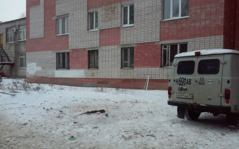 Во дворе девятого микрорайона не собираются ставить контейнеры