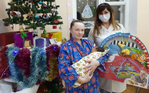 В Йошкар-Олы выписали домой первого новорожденного в 2021 году