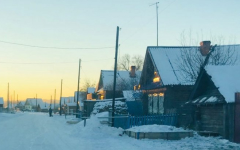 Пожилой житель Марий Эл не может добраться до аптеки из-за заснеженных дорог