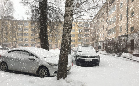 Заснеженные улицы и глыбы льда над головой: Йошкар-Ола оказалась не готова к приходу зимы