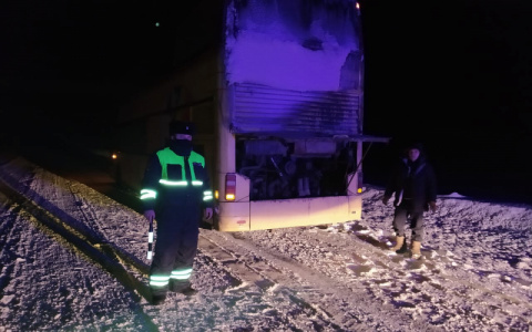 В Марий Эл полицейские оказали помощь пассажирскому автобусу