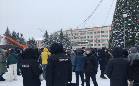 В центре Йошкар-Олы собралась толпа