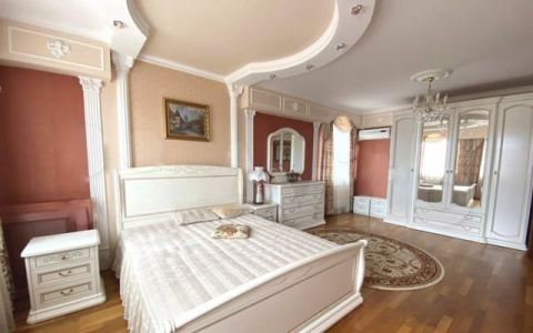 Прачечная, зимний сад и тренажерка: что скрывается за стенами коттеджа за 26 миллионов