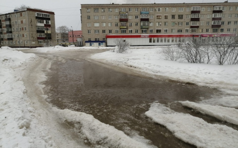 В Волжске одну из улиц затопило кипятком