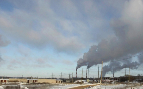 Жители города жалуются на загрязненный воздух в районе Интеграл