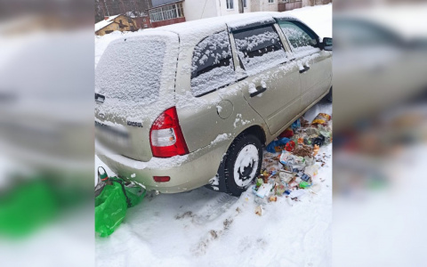 Жители Марий Эл придумывают новые изощренные способы борьбы за парковочные места