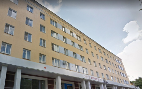 После жалобы в прокуратуру крышу одного из домов в центре Йошкар-Олы отремонтируют