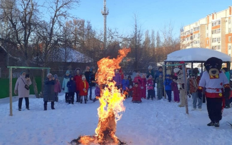 Йошкаролинцы отметили масленицу прямо во дворах
