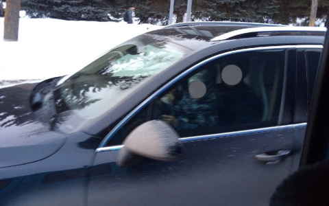 Йошкаролинец проехал по центру города с ребенком за рулем