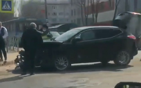 На одном из перекрестков Йошкар-Олы произошло лобовое столкновение