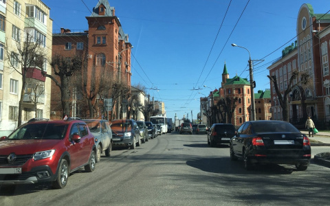 Понедельник для йошкаролинцев начался с пробок, длиной в три километра