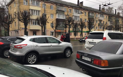 В центре Йошкар-Олы легковушка сбила мужчину