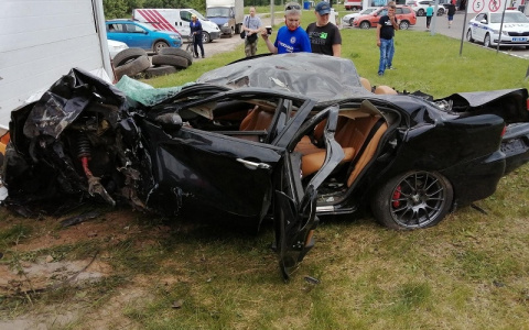 В Йошкар-Оле будут судить автомобилиста, который врезался в шиномонтаж на "Кокшайском"