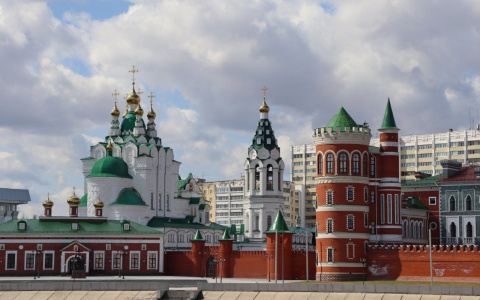 После долгих дождей в Йошкар-Олу постепенно приходит солнце