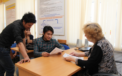 Россияне считают несправедливыми зарплаты учителей и медиков