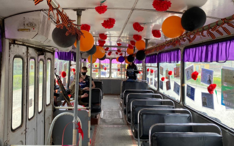 На улицах Йошкар-Олы появился троллейбус украшенный ко Дню Победы