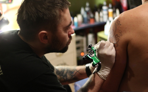 Суд наказал йошкаролинца за воровские татуировки