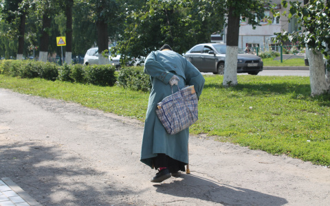 В Йошкар-Оле обнаружили женщину в красном халате, потерявшую память