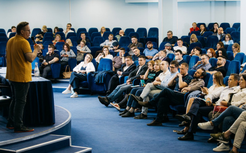 Новые люди ставят на региональных лидеров на сентябрьских выборах в Госдуму