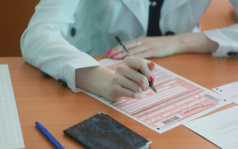 «Выпускники, ликуйте!»: Рособрнадзор отменил обязательное ЕГЭ по математике