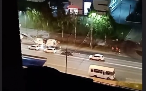 В Йошкар-Оле сняли недавно уложенный слой ровного асфальта