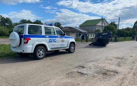 «Малышку госпитализировали»: в Марий Эл появились подробности ДТП с перевернувшейся "десяткой"