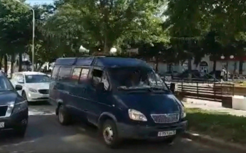 По улицам Йошкар-Олы курсирует газель с громкоговорителем, призывая вакцинироваться