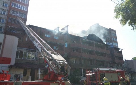 «Оцепили территорию, выносят людей»: первые подробности пожара центре Йошкар-Олы