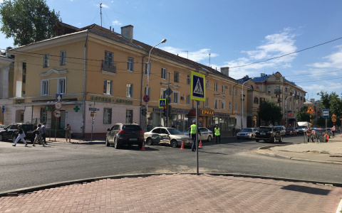 «Движением теперь управляет регулировщик»: утреннее ДТП на Чавайна затруднило движение йошкаролинцам