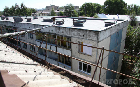 Йошкаролинец разбился насмерть, спускаясь с пятого этажа по самодельному канату