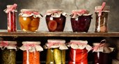 Острый соус из фруктов и кабачковое варенье: подборка необычных заготовок из овощей с дачи