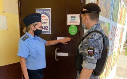 В Йошкар-Оле "прикрыли" кафе узбекской кухни, в котором готовили без перчаток