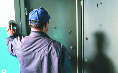 Как понять, что к вам пожаловали лжеоконщики?