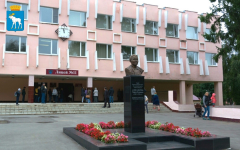 «Классы вместо бассейна»: йошкаролинцы обсудят реконструкцию старейшего лицея республики