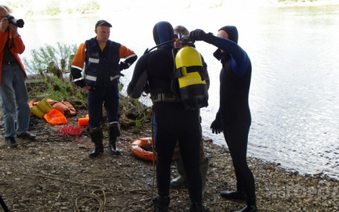 «Нырнул пару раз»: в Йошкар-Оле под театральным мостом утонул мужчина