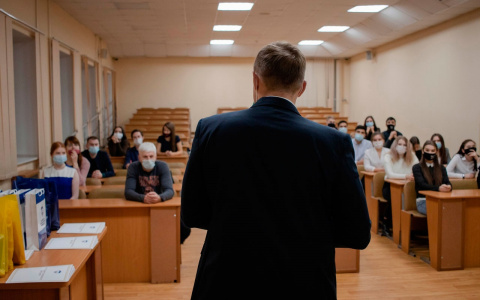 Абитуриентам станет проще поступать в российские вузы