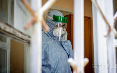 С начала эпидемии в России заболело более 1000 медработников