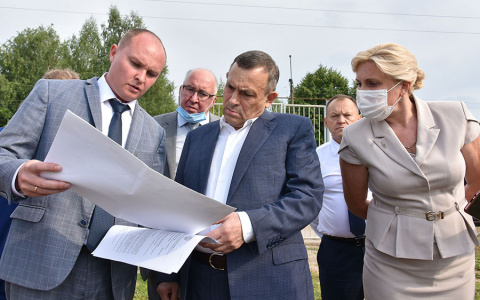 Глава республики оценил состояние реконструкции стадиона в Козьмодемьянске