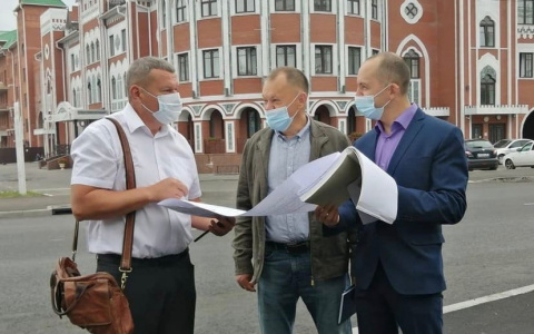 «В целом, работы выполнены качественно»: мэр Йошкар-Олы оценил ход ремонтных работ на улице Эшкинина