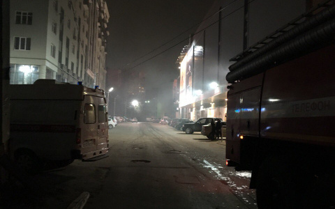 В Йошкар-Оле поздно ночью вспыхнула квартира: пожарные обнаружили тело мужчины